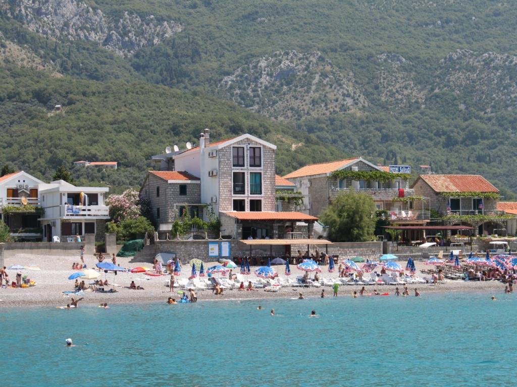 Apartments Galija Petrovac ภายนอก รูปภาพ