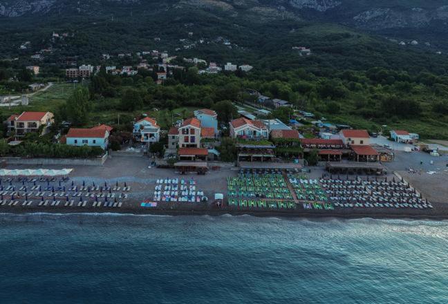 Apartments Galija Petrovac ภายนอก รูปภาพ