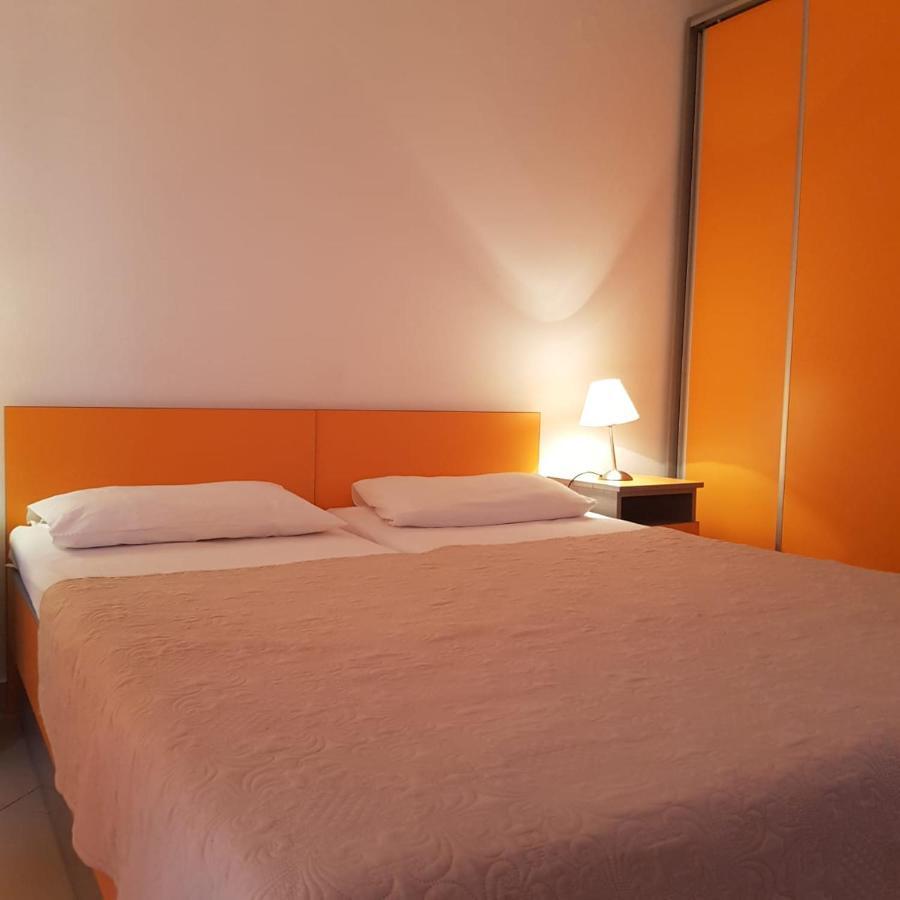 Apartments Galija Petrovac ภายนอก รูปภาพ
