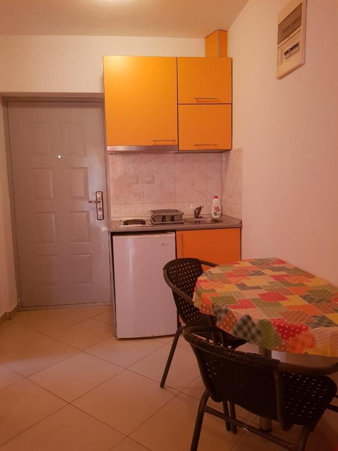 Apartments Galija Petrovac ภายนอก รูปภาพ